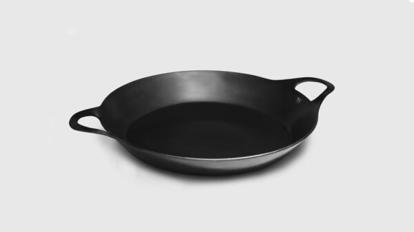 Eisenpfanne mit beidseitigem Henkelgriff 31cm